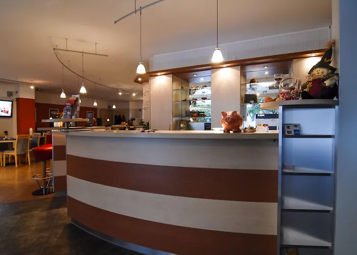 佩图尔德萨奇酒店 3*